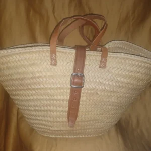 Capazo de palma básico con asas de piel