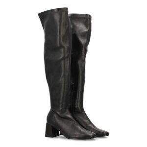 Bota alta elegante con tacón cómodo – Negro